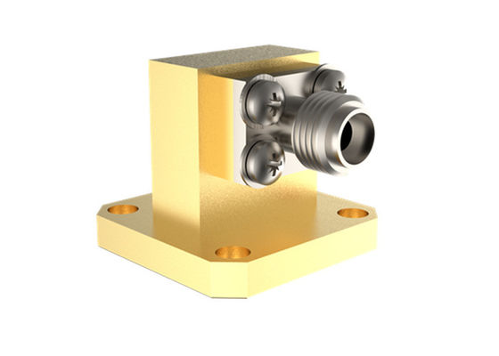 11.9GHz~18GHz WR62 à SMA Femme Direction d'onde à angle droit à l'adaptateur coax SMA/BJ140-KF15