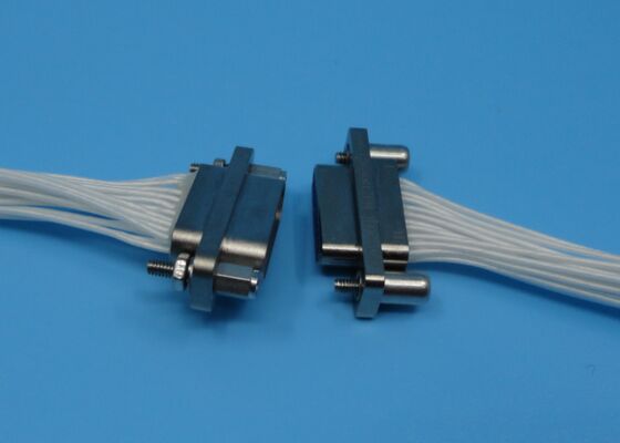 Connecteur de la série J30J 21 broches Socket féminin Centre de contact Plaqué or avec fil blanc 500 mm pour Satcom, capteurs